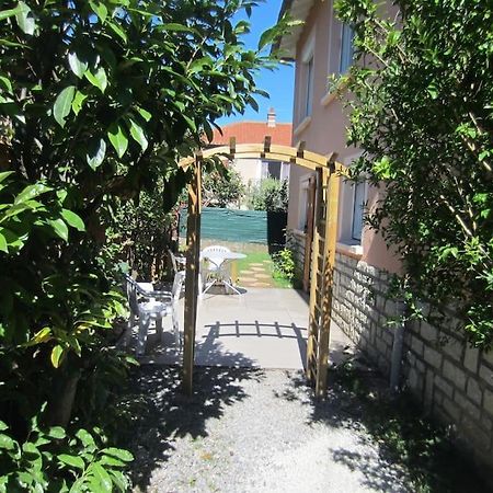 T2 Refait A Neuf Avec Petit Jardin Et Parking Διαμέρισμα Μιλό Εξωτερικό φωτογραφία